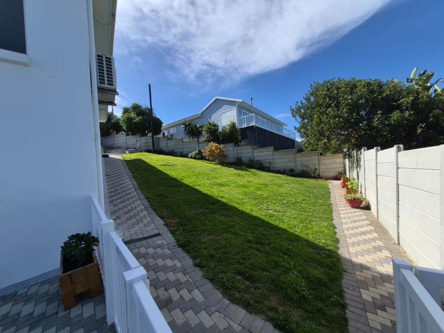5 Bedroom Property for Sale in Dana Bay Western Cape